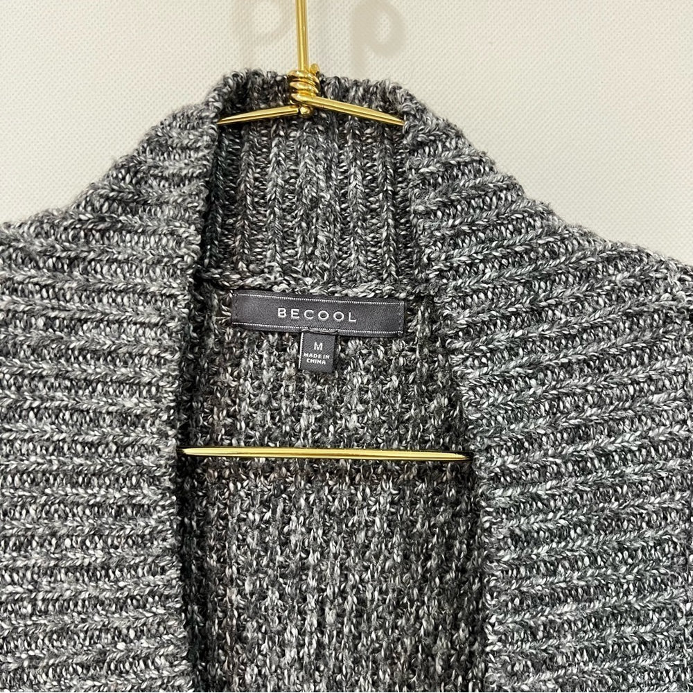 BE COOL Cardigan Heathered Charcoal Gray Knit Size Medium Long Sleeve - Picture 6 of 7